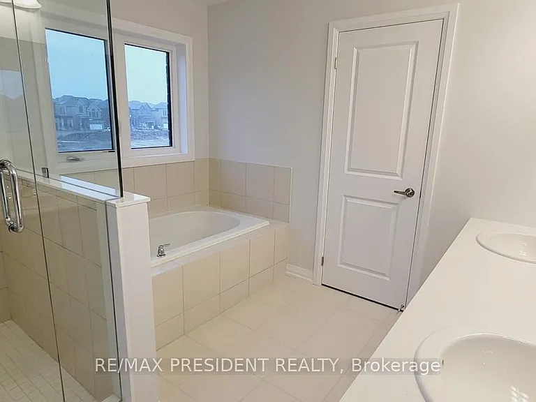 93 Mackay Dr — Photo 17
