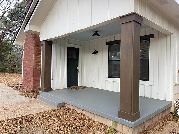 2nd image of 105 Hutto St