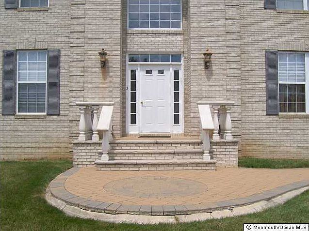 2nd image of 3 Lowry Lane