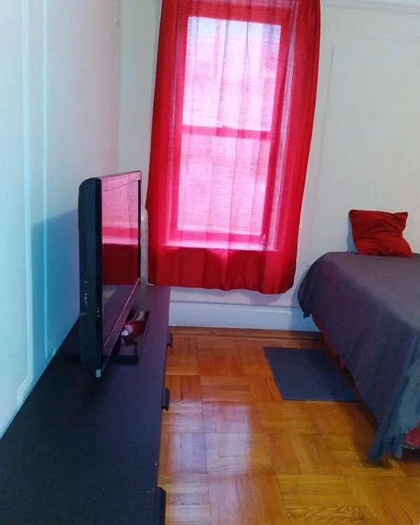 Naples Ter, Bronx — Photo 1