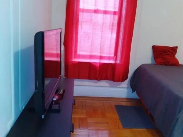 (undisclosed Address), Bronx, NY 10463