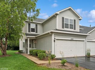 1807 S Wentworth Cir, Romeoville, IL 60446