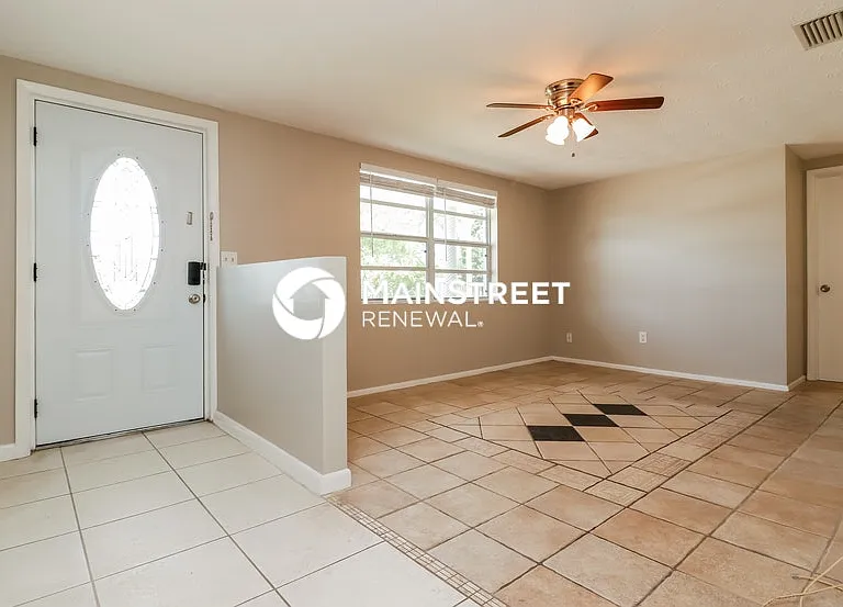 3904 Elmwood Dr — Photo 4