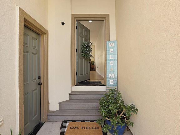 4th image of 157 Bridle Point Cir