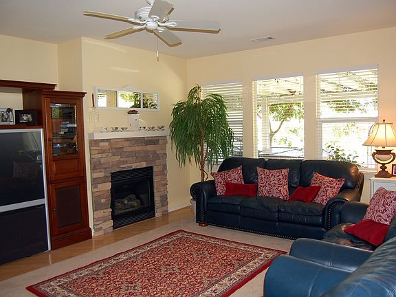 5th image of 35652 Oak Creek Dr