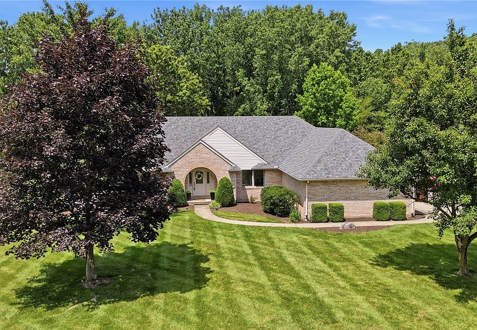 1st image of 1465 Meadowlands Dr