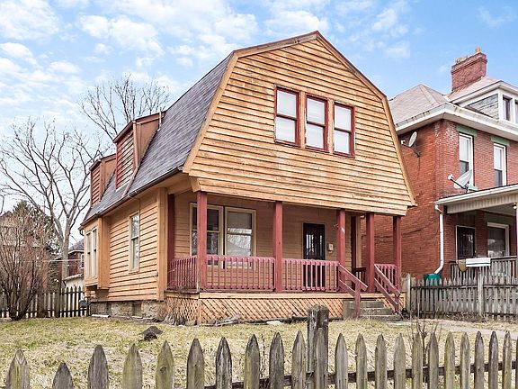 2nd image of 381 Stoddart Ave