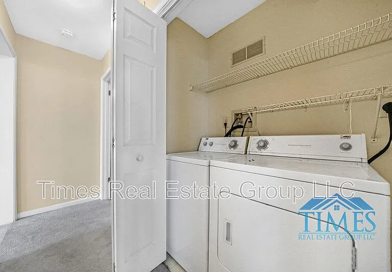 1101 Lexington Way — Photo 22