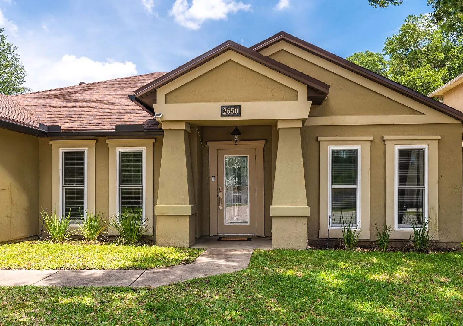 Cul-de-Sac Home with Fenced Backyard, Screened Porch & Lawn Care Included — Photo 2