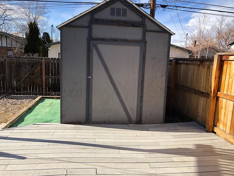 571 S Corona St — Photo 27