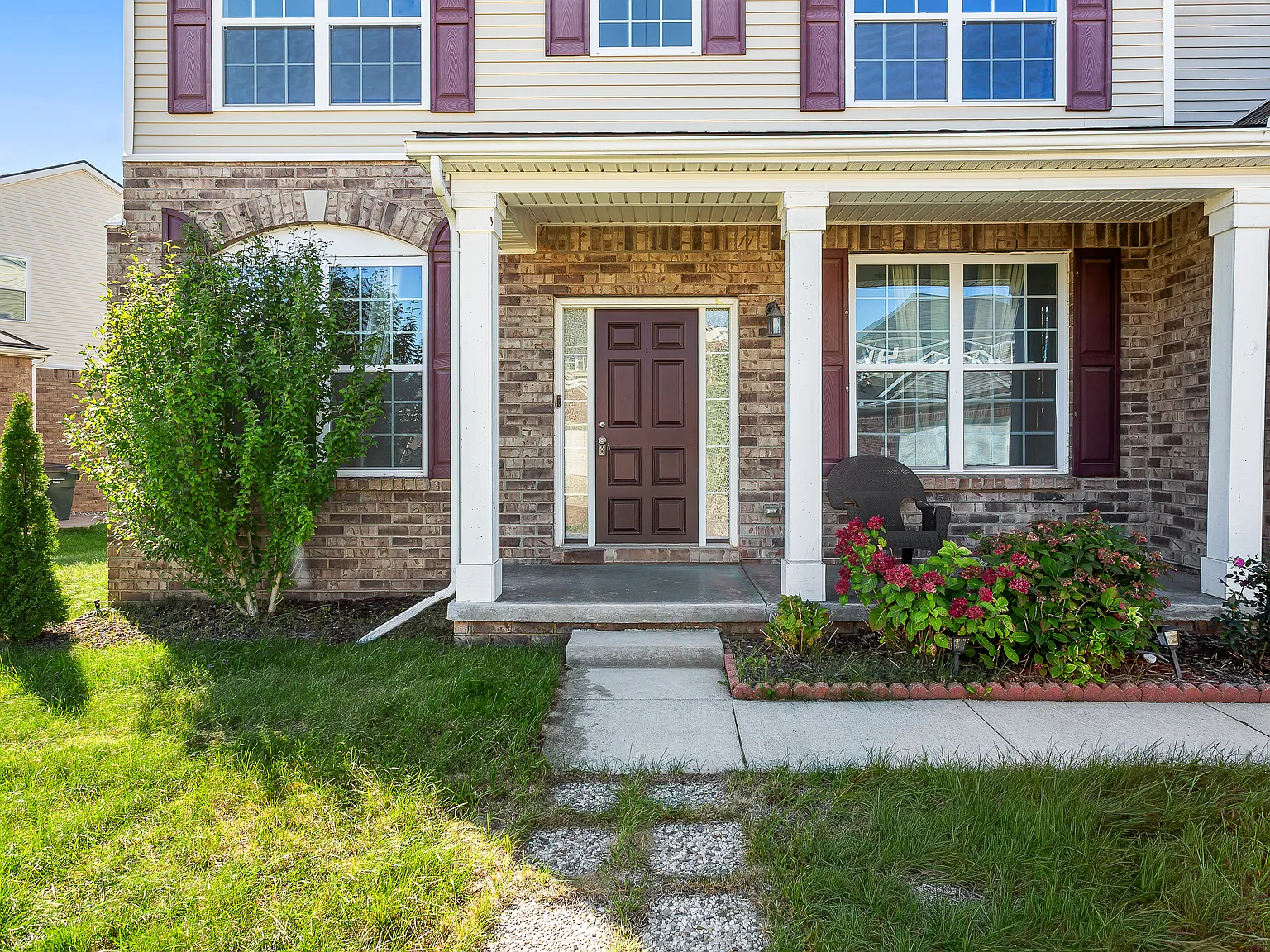 4 bed, 2.5 bath, 2953 sqft, $3,500 — Photo 3