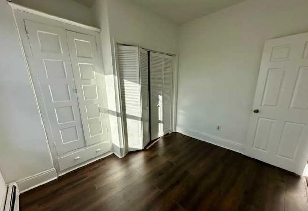3 bed, $2,500 — Photo 3