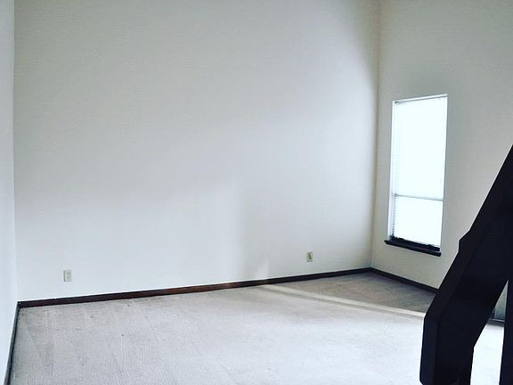 5th image of 209 Loring Ct