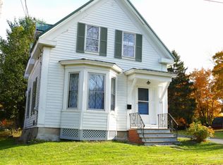 54 Barker St, Calais, ME 04619