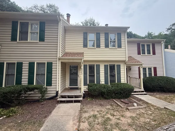 6523 Hearthstone Dr, Raleigh, NC 27615
