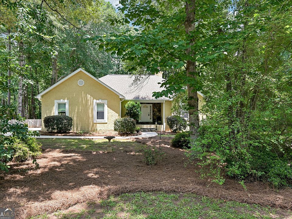 1st image of 33 Bridgewater Dr