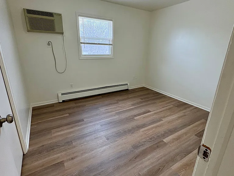 620 56th St SE #8 — Photo 5