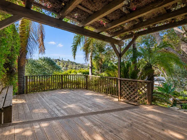 38 Pine Dr, Santa Barbara, CA 93105