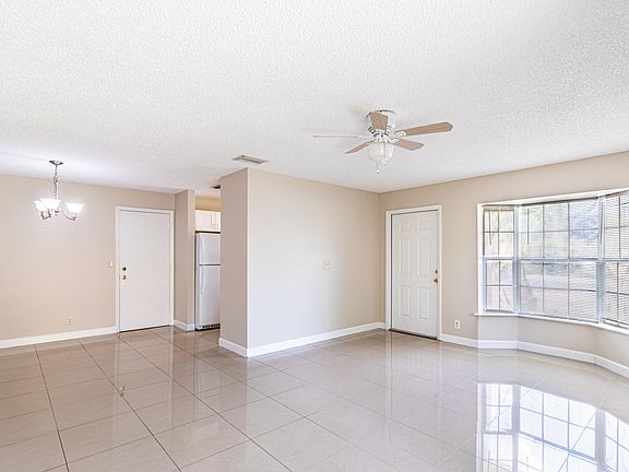 3rd image of 10297 Boynton Place Cir