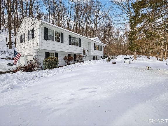 3rd image of 31 Longview Drive