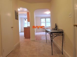 30-50 42nd St #2, Astoria, NY 11103