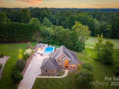 4137 Pinecrest Dr NE, Hickory, NC, 28601