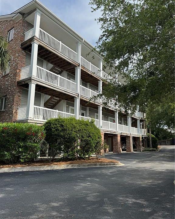 1st image of 91 Screven St #105
