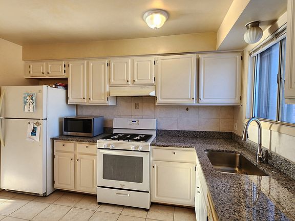 3rd image of 3758 Salem Walk APT A2