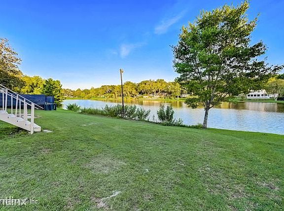 3rd image of 4516R Carolyn Cove Ln N
