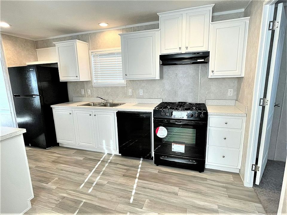 1st image of 559 Valerie Dr