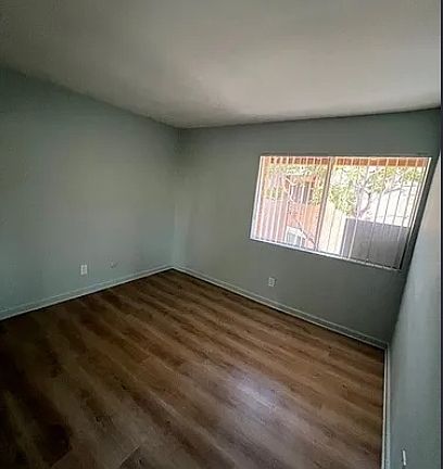 2nd image of 1001 W Macarthur Blvd Unit 34