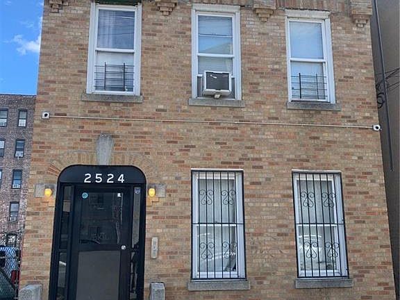 5th image of 2524 Barnes Ave