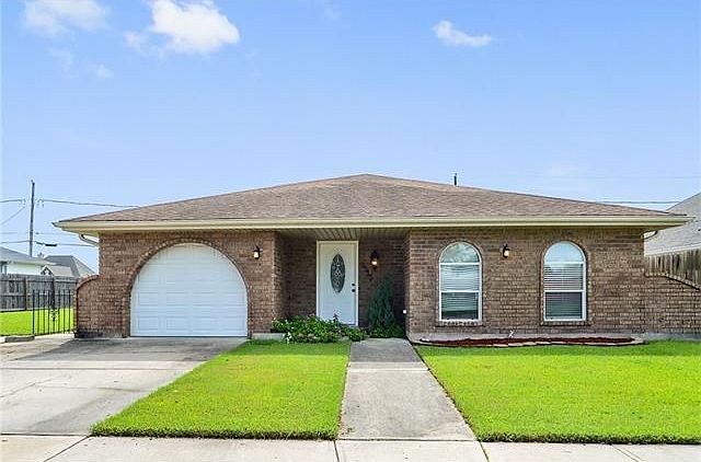 1st image of 3513 Karen Dr
