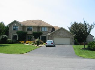 19231 Olde Waterford Rd, Hagerstown, MD 21742