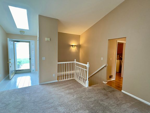 5th image of 7591 Green Meadow Ln