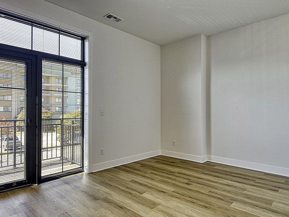 5th image of 100 Continental Pkwy #145