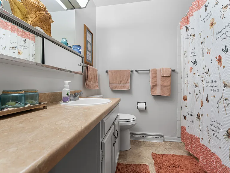 Creekside Terre Apartments — Photo 41