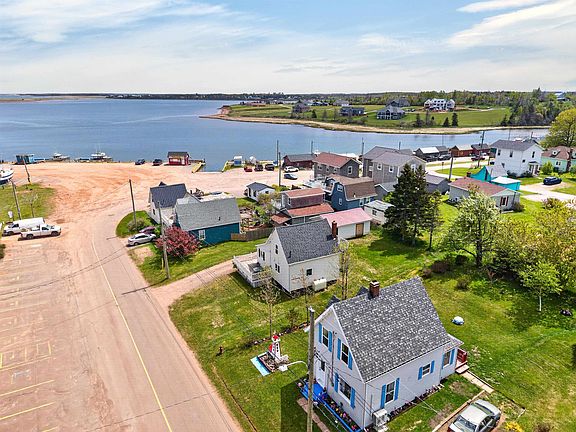 3rd image of 105 Riverside Dr