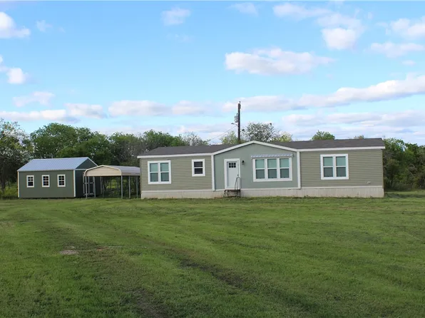165 Bluhm Rd, West, TX 76691