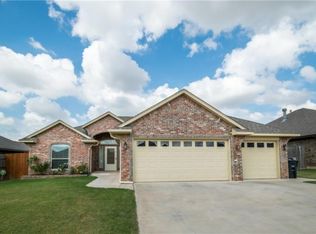 3405 Marilyn Dr, Moore, OK 73160
