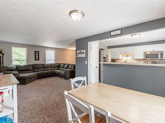 3rd image of 1449 Kensington Dr