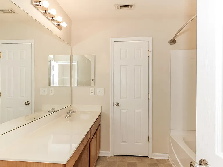 17113 Greenlawn Hills Ct — Photo 12