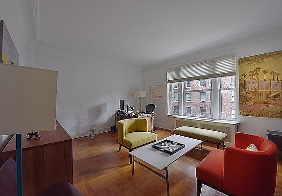 5th image of 318 W 100th St APT 6B