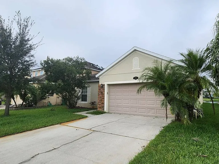 5352 Talbot Blvd — Photo 2