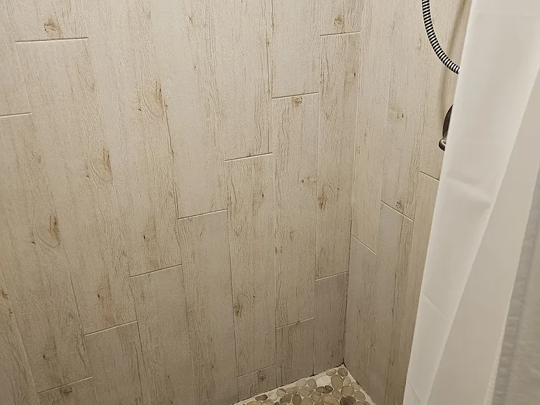 SE Albatross Ave — Photo 2