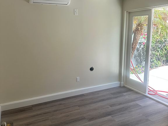 2nd image of 2660 W Carson St