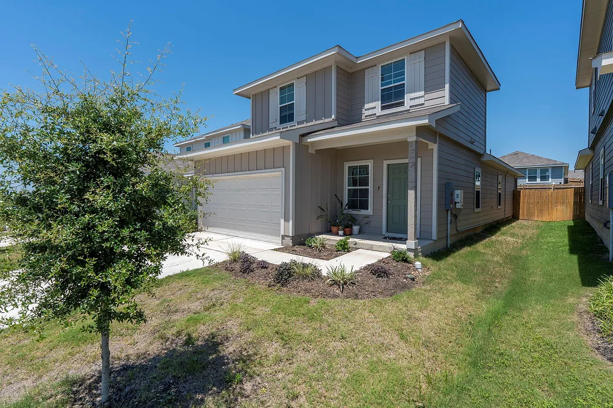 Building Photo - 12404 Silversmith Ln
