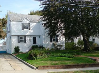 388 Northfield Rd, Woodmere, NY 11598