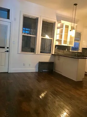 Rented by G2 Realty Group LLC | media 28