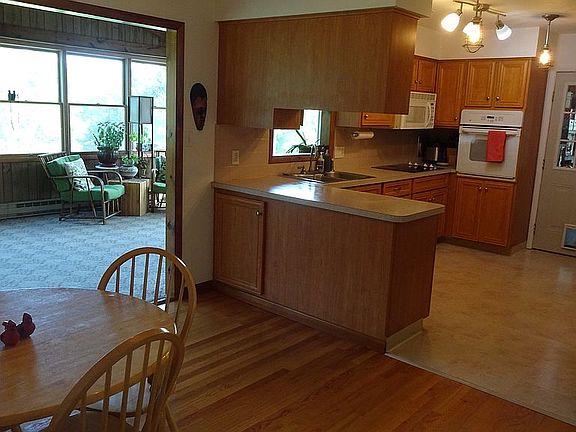 kitchen & dining room